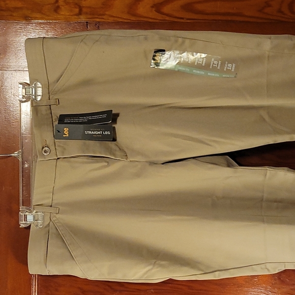 🆕️🎈Lee Relaxed Fit Straight Leg Midrise Women's Pants Size 18 Short - Picture 2 of 11